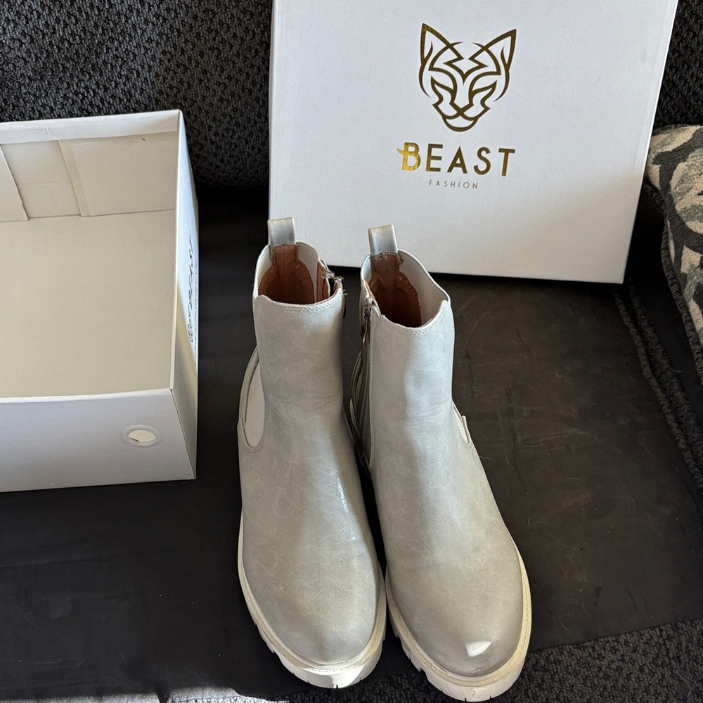 BEAST FASHION Light Gray Ankle Boots
